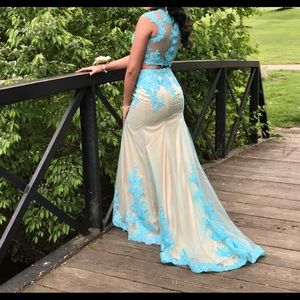 Gorgeous prom/homecoming/special event dress